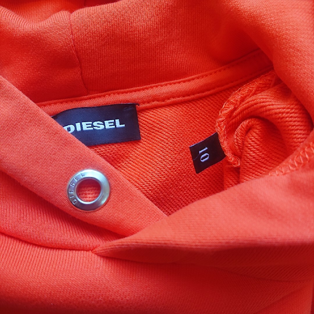 DIESEL(ディーゼル)のTAKAmum様 *DIESEL* ロゴパーカー 10Y  140 キッズ/ベビー/マタニティのキッズ服男の子用(90cm~)(Tシャツ/カットソー)の商品写真