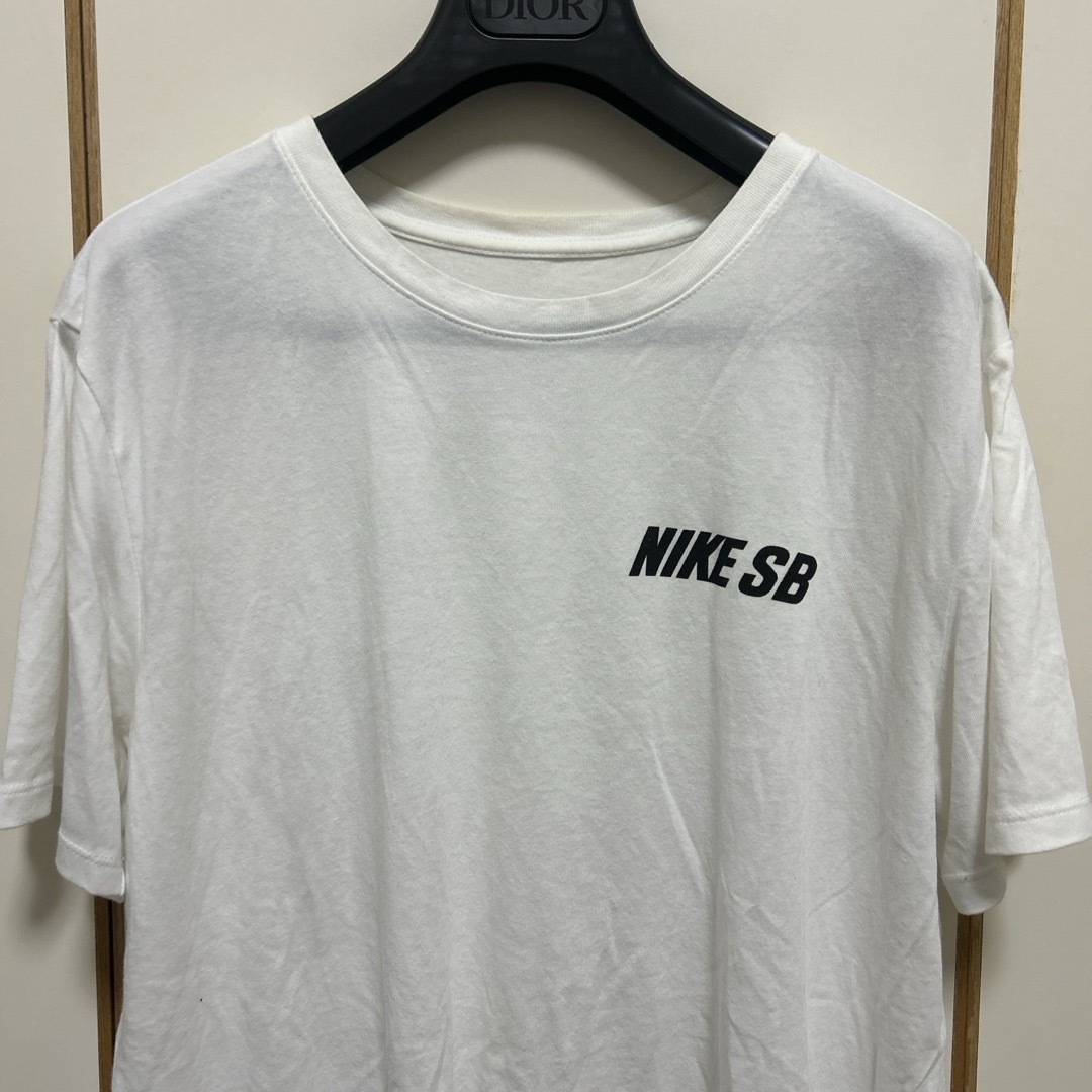 NIKE(ナイキ)のNIKE SB ナイキ　ロゴ　Tシャツ　半袖 メンズL バックプリント メンズのトップス(Tシャツ/カットソー(半袖/袖なし))の商品写真