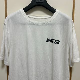 ナイキ(NIKE)のNIKE SB ナイキ　ロゴ　Tシャツ　半袖 メンズL バックプリント(Tシャツ/カットソー(半袖/袖なし))