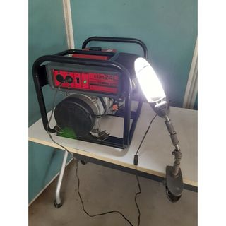 シンダイワ(新ダイワ)の美品　新ダイワ　ガソリンエンジン発電機　4KVA　60HZ　EGM24L-B(工具)