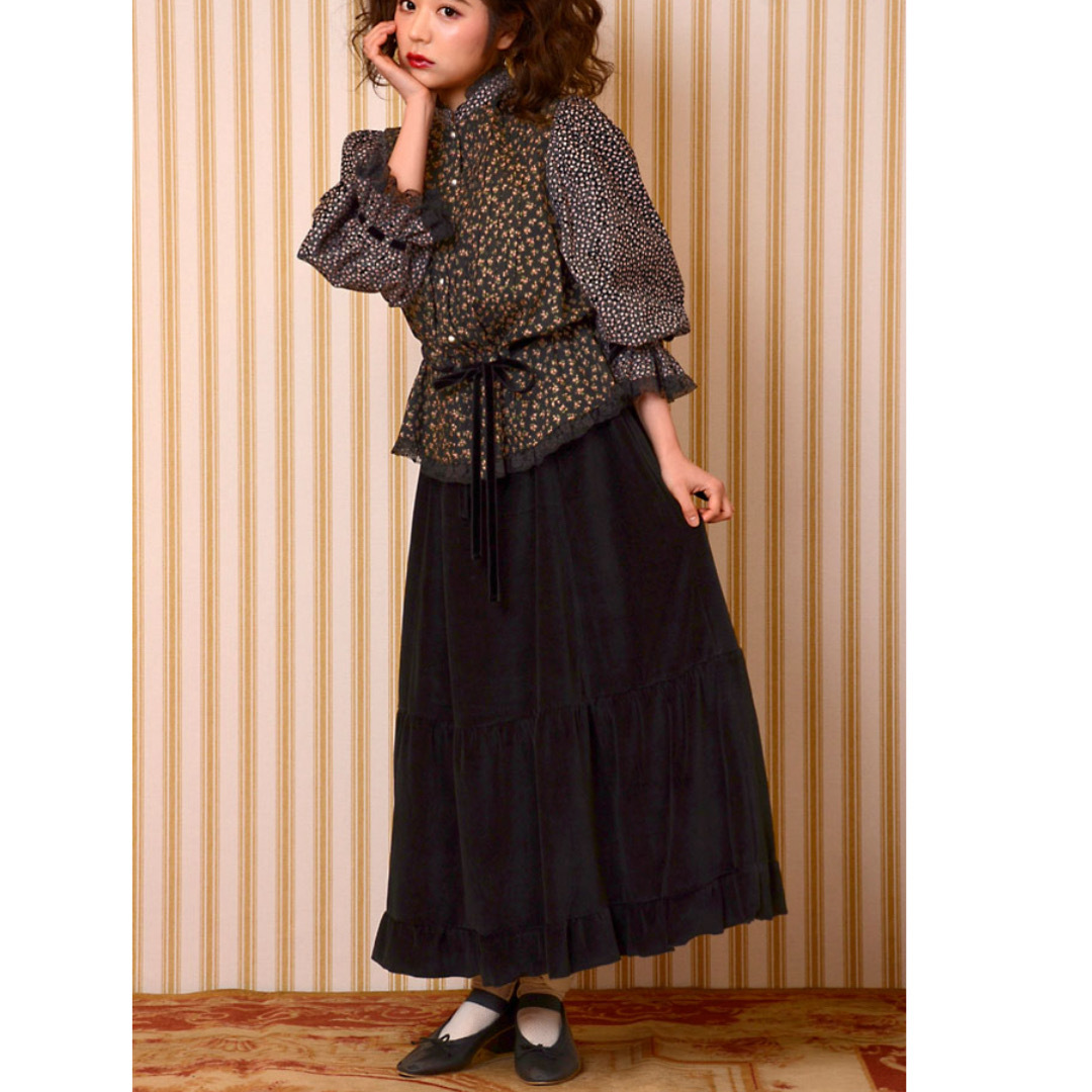 ジャケット/アウターLOOKING GLASS blouse jacket とlong skirt