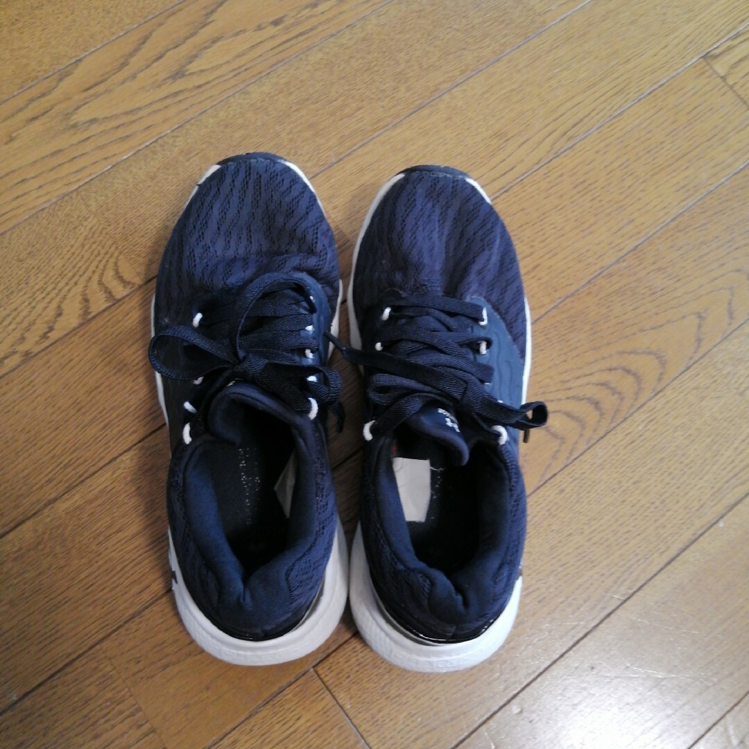 アンダーアーマー　24.0cm メンズの靴/シューズ(スニーカー)の商品写真
