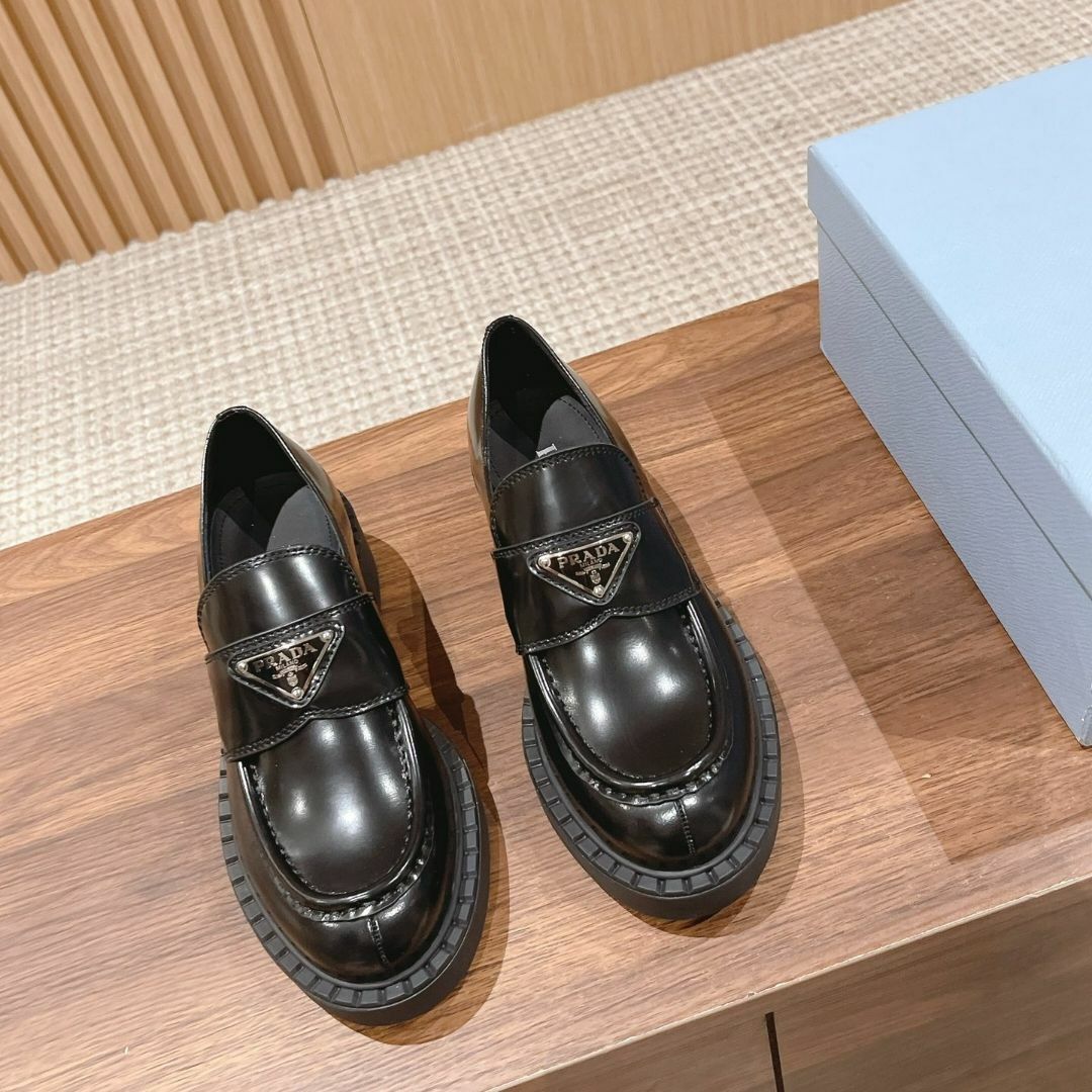 PRADA - 新品~未使用です【PRADA】チョコレートパテントレザー ...