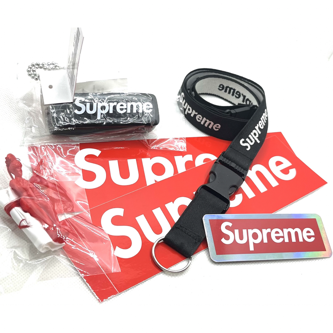 Supreme Floating Keychain & etc. Set