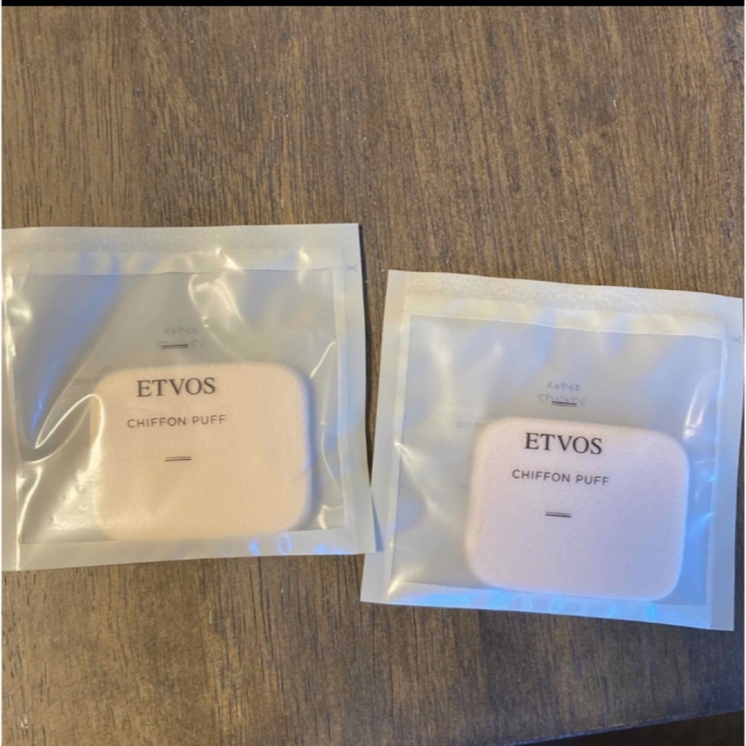 ETVOS(エトヴォス)のetvos シフォンパフ　スポンジ　2個　新品 コスメ/美容のメイク道具/ケアグッズ(パフ・スポンジ)の商品写真
