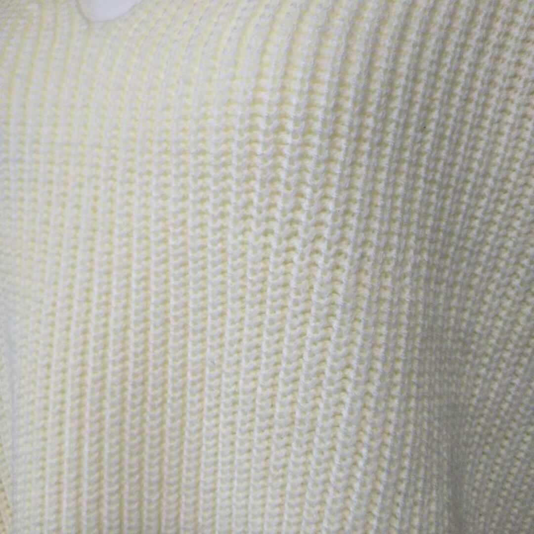 INGNI(イング)のINGNI　長袖 Ｖネック ニット 白 オーバーサイズ レディースのトップス(ニット/セーター)の商品写真
