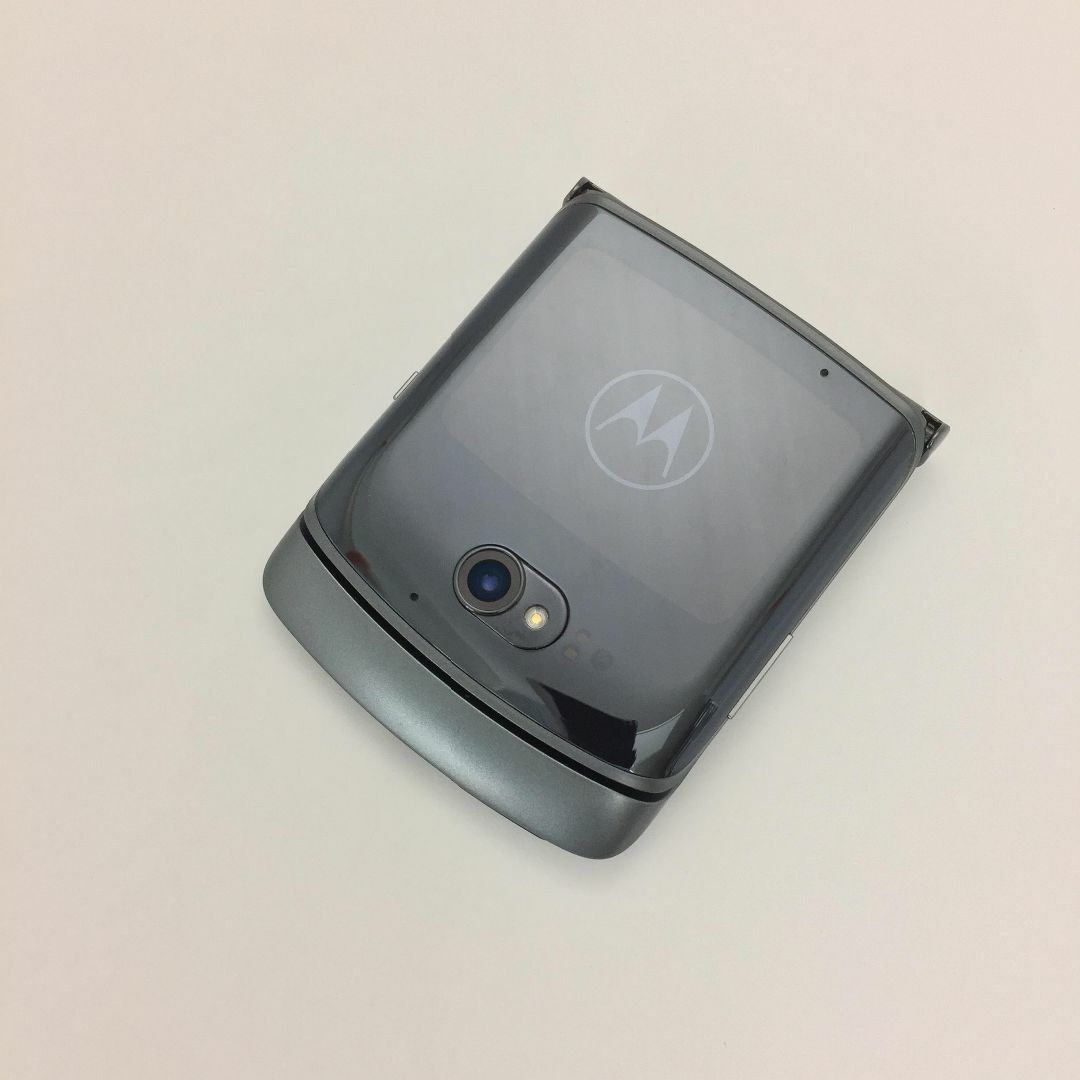 ANDROID(アンドロイド)の【B】motorola razr 5G/351648112548152 スマホ/家電/カメラのスマートフォン/携帯電話(スマートフォン本体)の商品写真