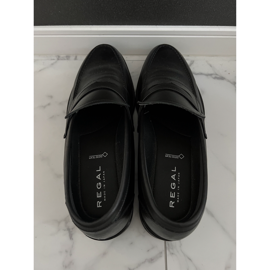 REGAL(リーガル)の本日のみ値下げ　1度着用　REGAL コインローファー　26.5 ブラック メンズの靴/シューズ(ドレス/ビジネス)の商品写真