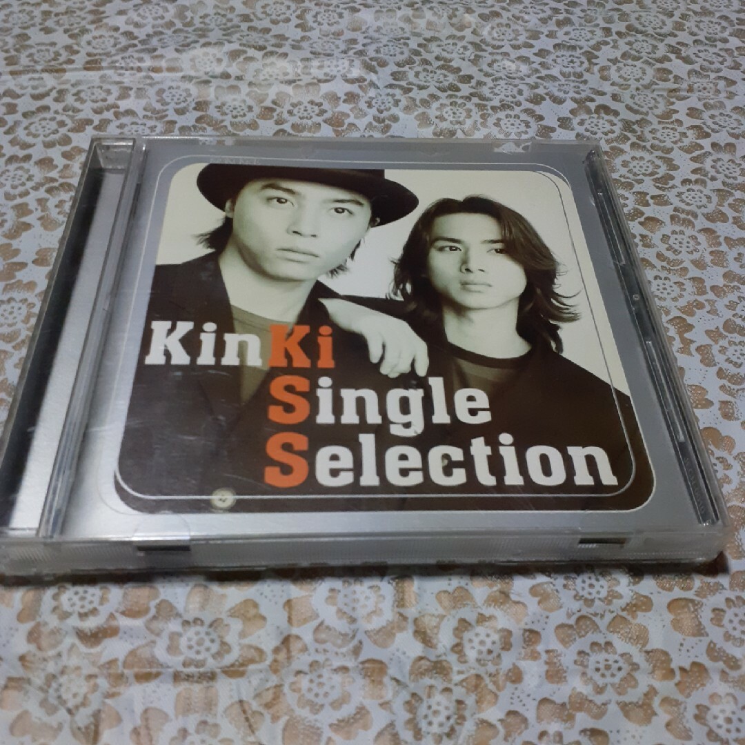 KINKI SINGLE SELECTION エンタメ/ホビーのCD(ポップス/ロック(邦楽))の商品写真