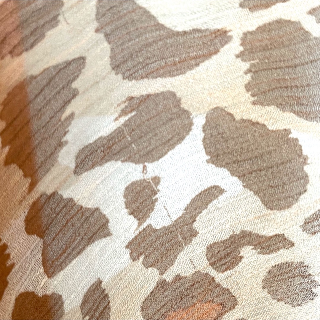 VALLE LA LOIRE 豹柄 シルクストール レディースのファッション小物(ストール/パシュミナ)の商品写真