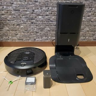 アイロボット(iRobot)の★Roomba i7 クリーンベースセット★2021年に新品購入！付属付き！(掃除機)