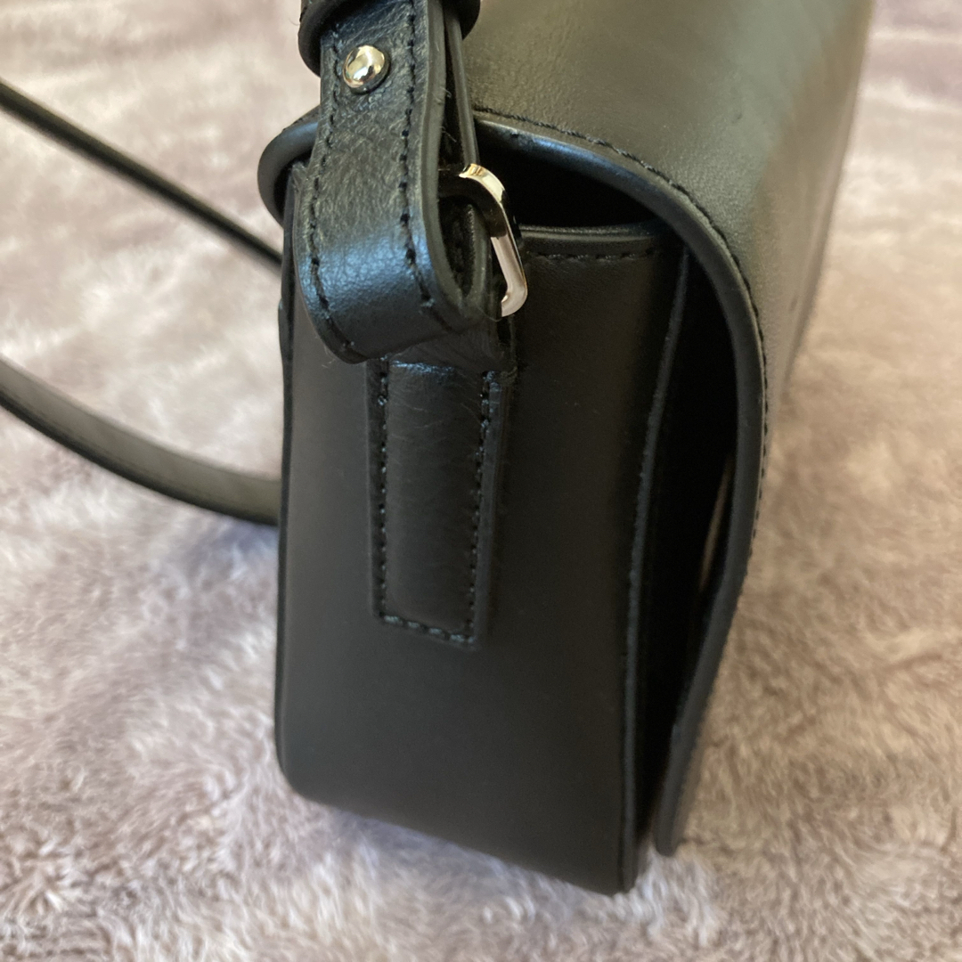 agnes b.(アニエスベー)のアニエスベー　レザーバック レディースのバッグ(ショルダーバッグ)の商品写真