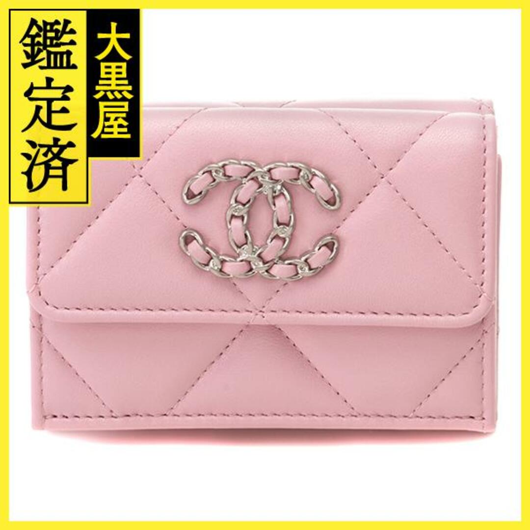 CHANEL - シャネル シャネル19 スモールフラップウォレット ピンク 32