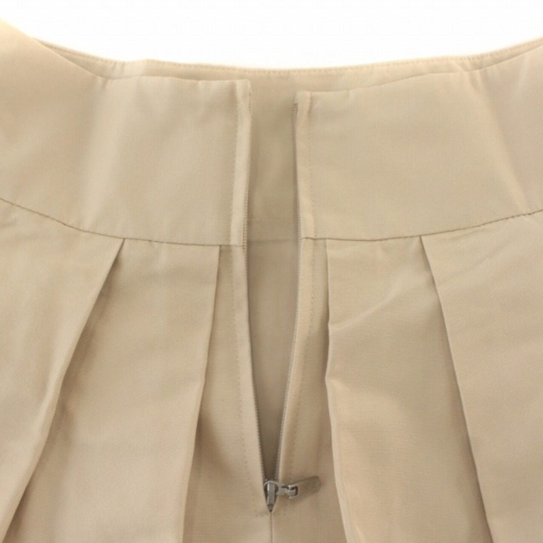 FOXEY(フォクシー)のフォクシー フレアスカート ギャザー ひざ丈 無地 刺繍 40 M ベージュ レディースのスカート(ひざ丈スカート)の商品写真