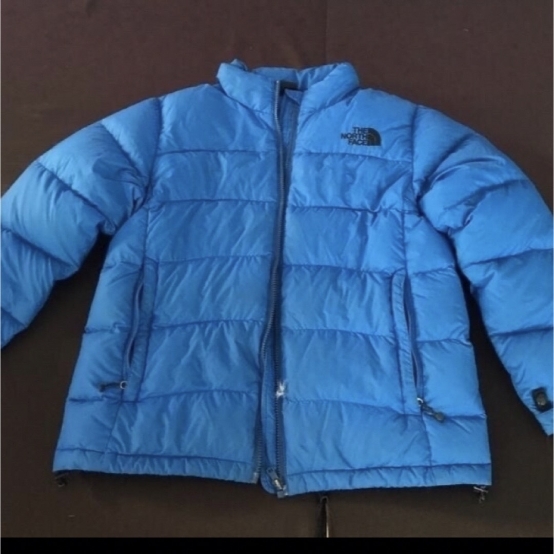 THE NORTH FACE(ザノースフェイス)のおしゃれ！ノースフェイス　ダウン　140cm ブルー キッズ/ベビー/マタニティのキッズ服男の子用(90cm~)(ジャケット/上着)の商品写真