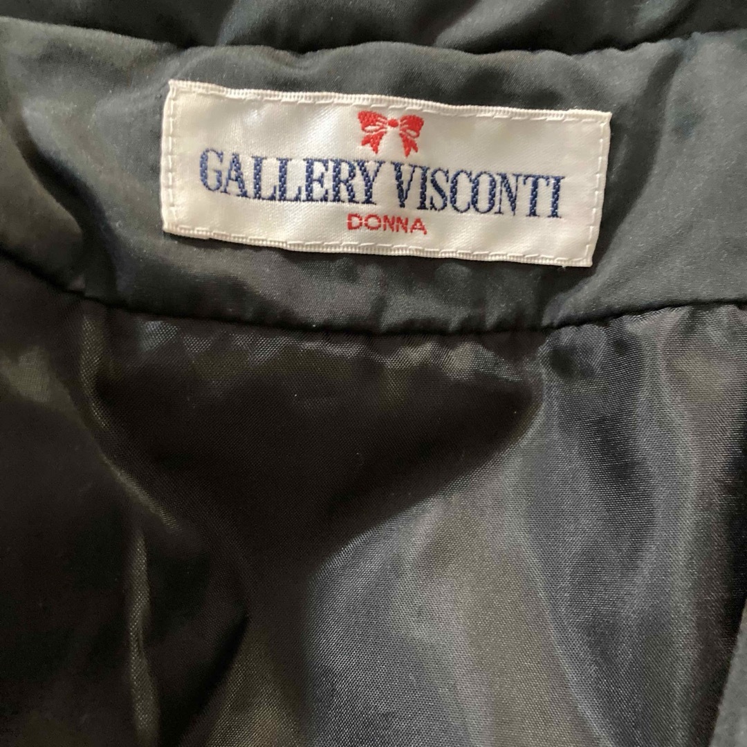 GALLERY VISCONTI(ギャラリービスコンティ)のギャラリービスコンティ　ダウン　黒　ロングコート　リボン レディースのジャケット/アウター(ダウンコート)の商品写真
