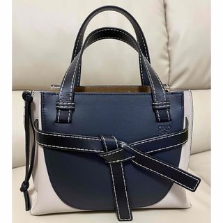 ロエベ(LOEWE)のLOEWE ミニハンドバッグ　(ハンドバッグ)