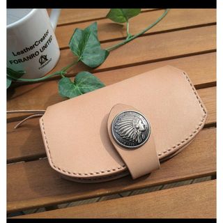 お洒落な leatherヌメ革 折財布 ✿コンチョ付き  ✿老舗高級 栃木レザー