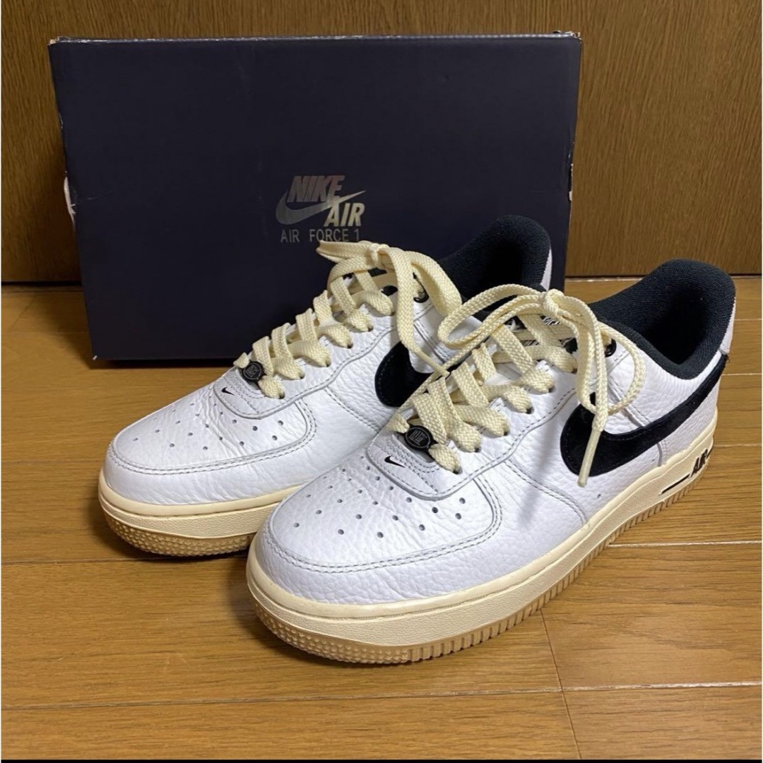 NIKE(ナイキ)のNIKE ナイキ エアフォース 1 07 LX 23.5㎝　スニーカー レディースの靴/シューズ(スニーカー)の商品写真