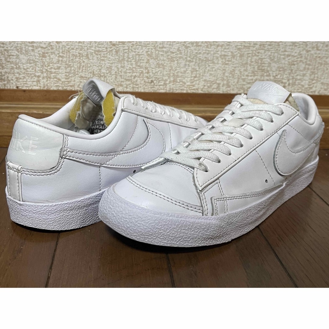 NIKE(ナイキ)のNIKE WMNS BLAZER LOW 77 24.0cm レディースの靴/シューズ(スニーカー)の商品写真