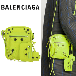 バレンシアガ(Balenciaga)の国内完売 BALENCIAGA LE CAGOLE クロスボディバッグ(ショルダーバッグ)