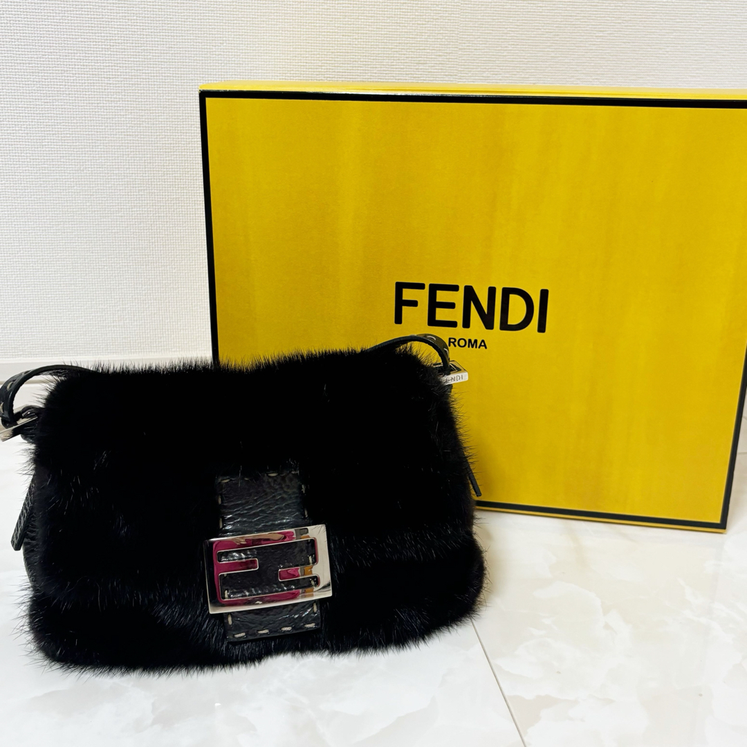 FENDI フェンディ セレリア マンマバケット ミンクファー ハンドバッグversace