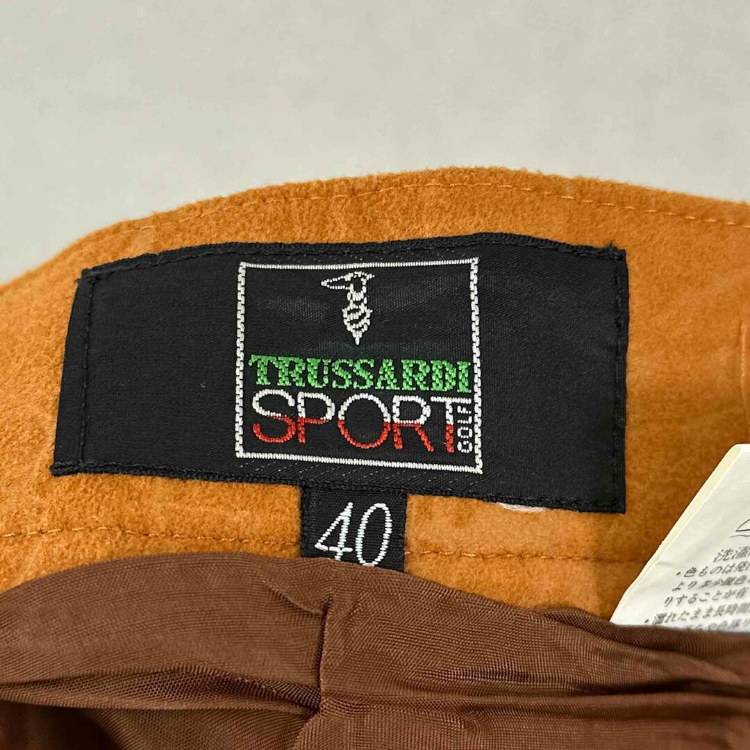 TRUSSARDI SPORT トラサルディスポーツ ミニスカート オレンジ 金ボタン サイズ40 ボトムス レディース ヴィンテージ ゴルフ ネ レディースのスカート(ミニスカート)の商品写真