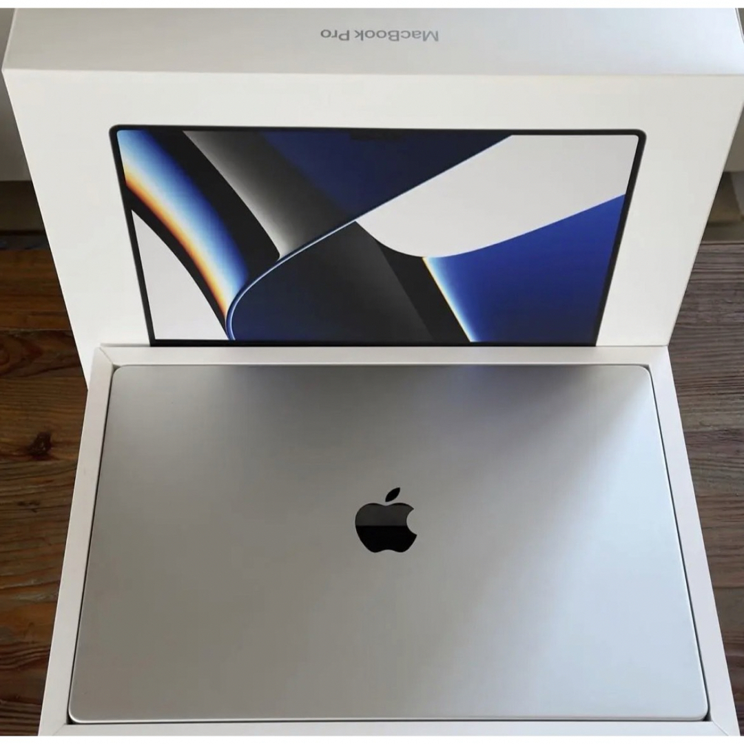 Apple(アップル)のMacBookPro 16インチ M1Max 32GPU 64GB 4TB  スマホ/家電/カメラのPC/タブレット(ノートPC)の商品写真