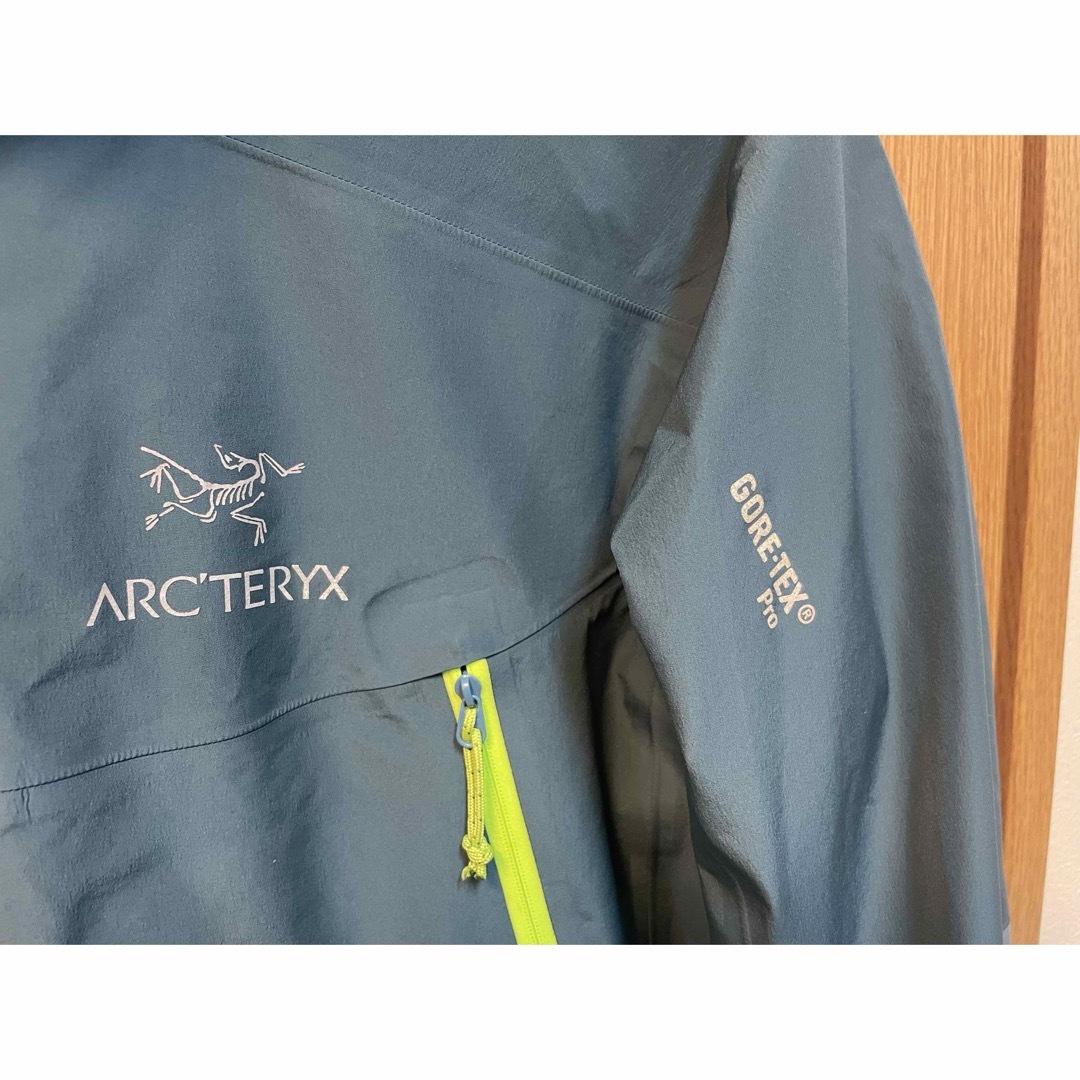 ARC'TERYX(アークテリクス)のアークテリクス　bate lt 美品　M goretex pro メンズのジャケット/アウター(マウンテンパーカー)の商品写真