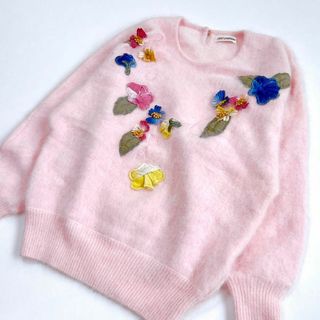 3D立体　花柄刺繍　ふんわり　アンゴラニット　ドルマンスリーブ　クルーネック(ニット/セーター)