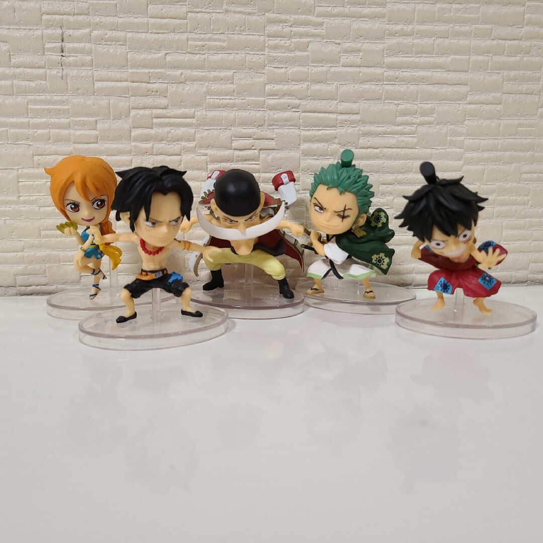 ONE PIECE ミニフィギュア セットの通販 by らら's shop|ラクマ ONE PIECE ミニフィギュア セットの通販 by らら's shop|ラクマ