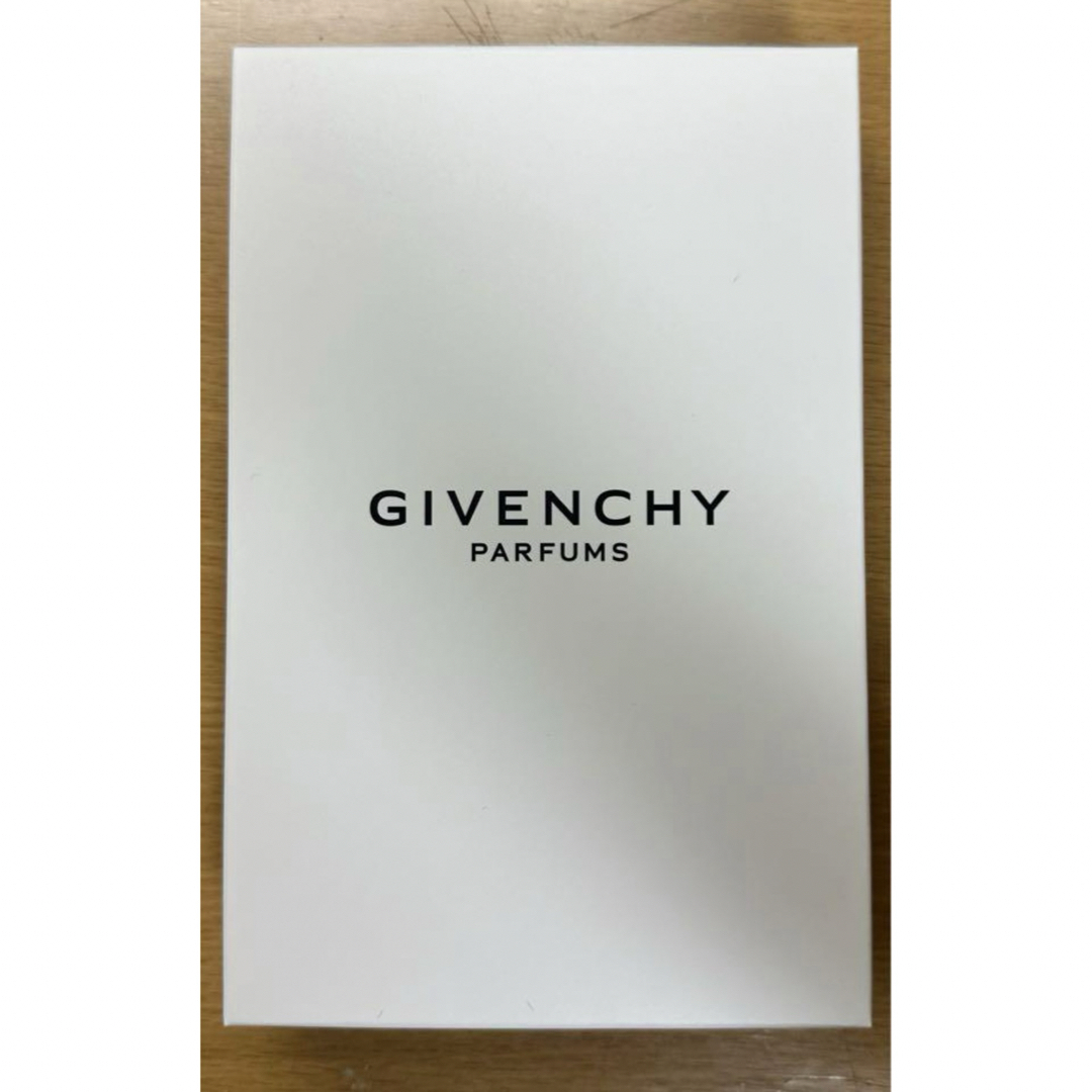 GIVENCHY(ジバンシィ)のGIVENCHY ジバンシー メイクブラシ コスメ/美容のメイク道具/ケアグッズ(ブラシ・チップ)の商品写真