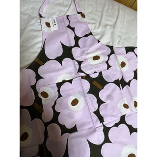 マリメッコ(marimekko)の【新品】【限定カラー】marimekko マリメッコ ウニッコ エプロン(収納/キッチン雑貨)