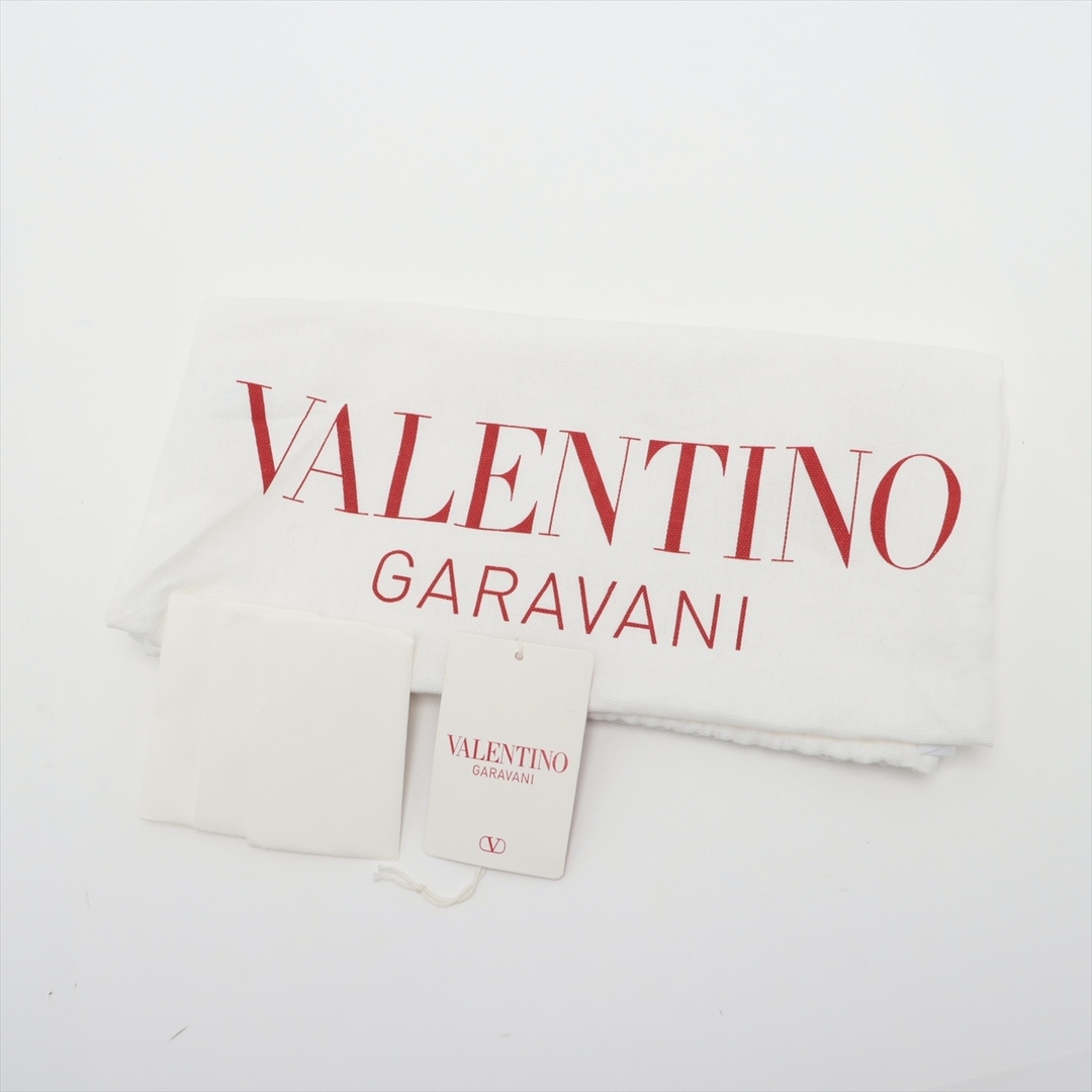 valentino garavani(ヴァレンティノガラヴァーニ)のヴァレンティノガラヴァーニ スタッズ レザー  ブラック レディース ウエ レディースのバッグ(ボディバッグ/ウエストポーチ)の商品写真