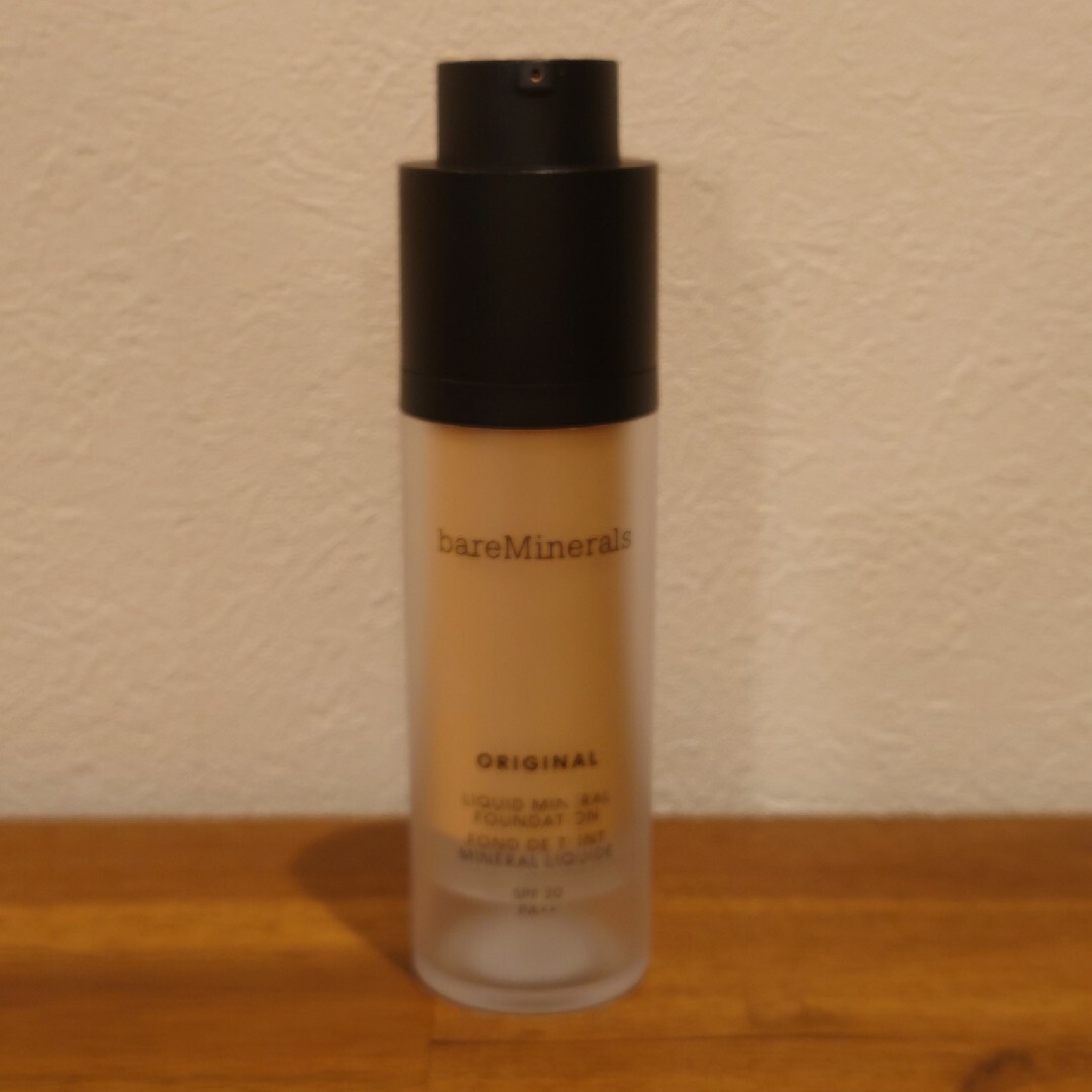 bareMinerals(ベアミネラル)のベアミネラル リキッドファンデ  フェア アイボリー 02 30mL コスメ/美容のベースメイク/化粧品(ファンデーション)の商品写真