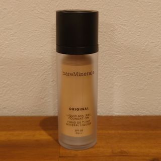 ベアミネラル(bareMinerals)のベアミネラル リキッドファンデ  フェア アイボリー 02 30mL(ファンデーション)