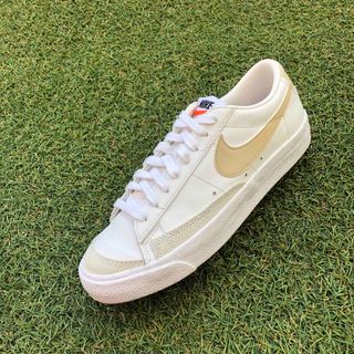 ナイキ(NIKE)の美品24NIKE BLAZER LOW '77 ナイキ ブレザーロー　HW462(スニーカー)