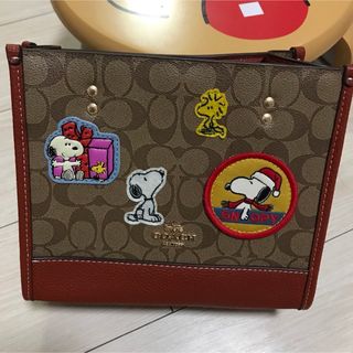 COACH 折り財布 新品 ワインレッド 新作 スヌーピー レザー レディース