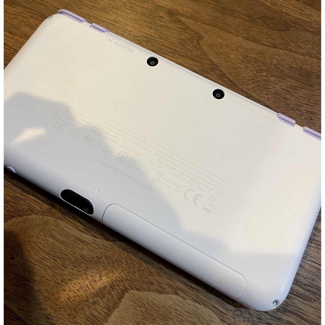 Nintendo NEW 2DS LL ホワイト/ラベンダー Nintendo NEW 2DS LL ホワイト/ラベンダー