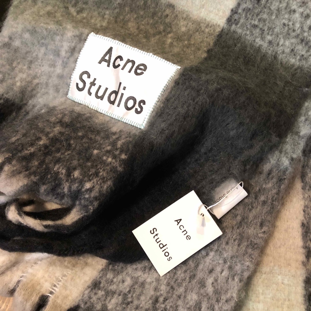 Acne Studios(アクネストゥディオズ)のacneアクネスタジオ studiosブルーマフラー🩵 レディースのファッション小物(マフラー/ショール)の商品写真