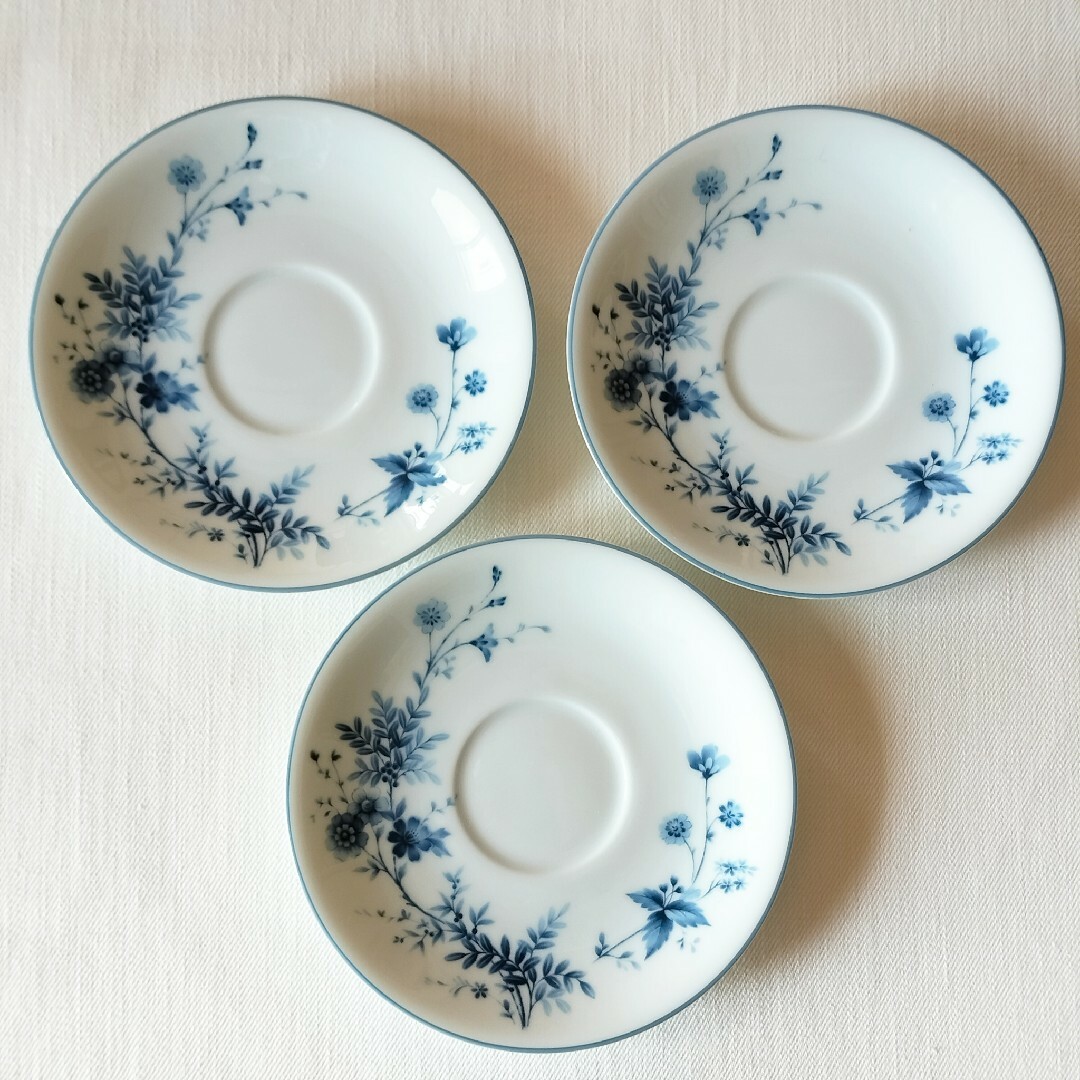 Noritake(ノリタケ)のNoritake ノリタケ カップ＆ソーサー スターダスト 3客セット インテリア/住まい/日用品のキッチン/食器(食器)の商品写真