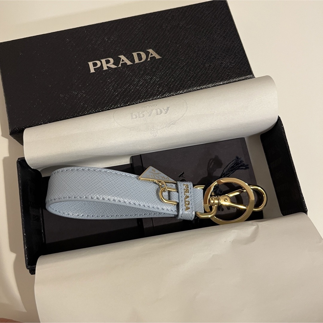 PRADA サフィアーノ レザーキーリング ライトブルー