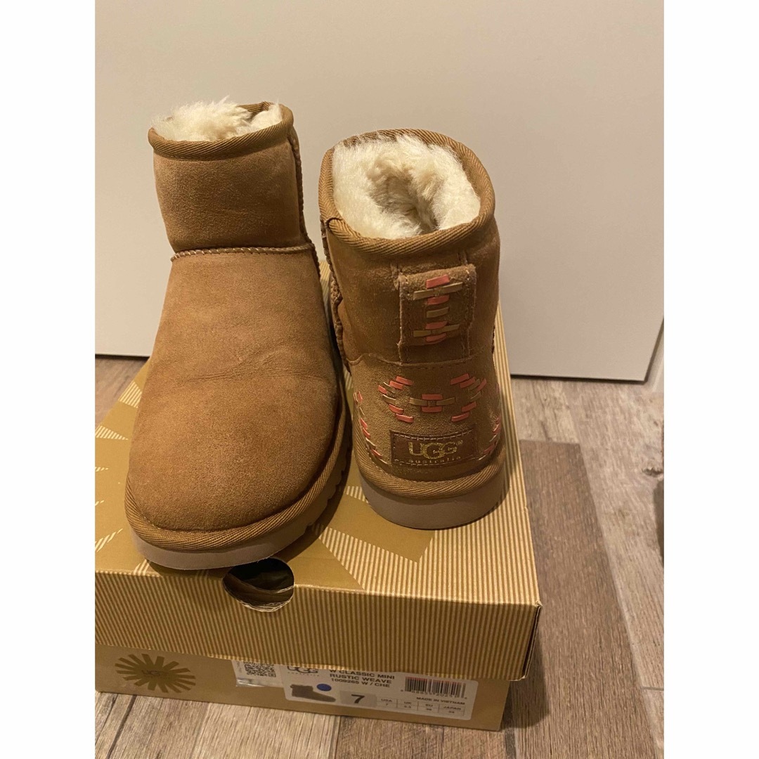 UGG AUSTRALIA - 美品 UGG クラシックミニ Rustic Weave 24の通販 by