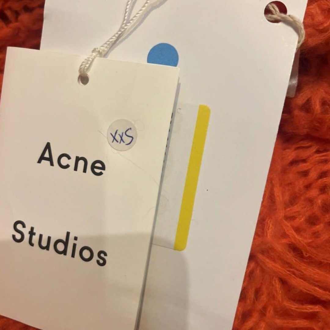 Acne Studios(アクネストゥディオズ)のAcne Studios 未使用ニット レディースのトップス(ニット/セーター)の商品写真