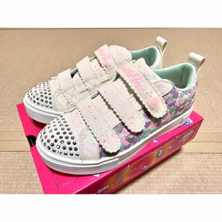 SKECHERS - 《新品•未使用》スケッチャーズ 21サイズ スニーカー  ライト内蔵 箱付き