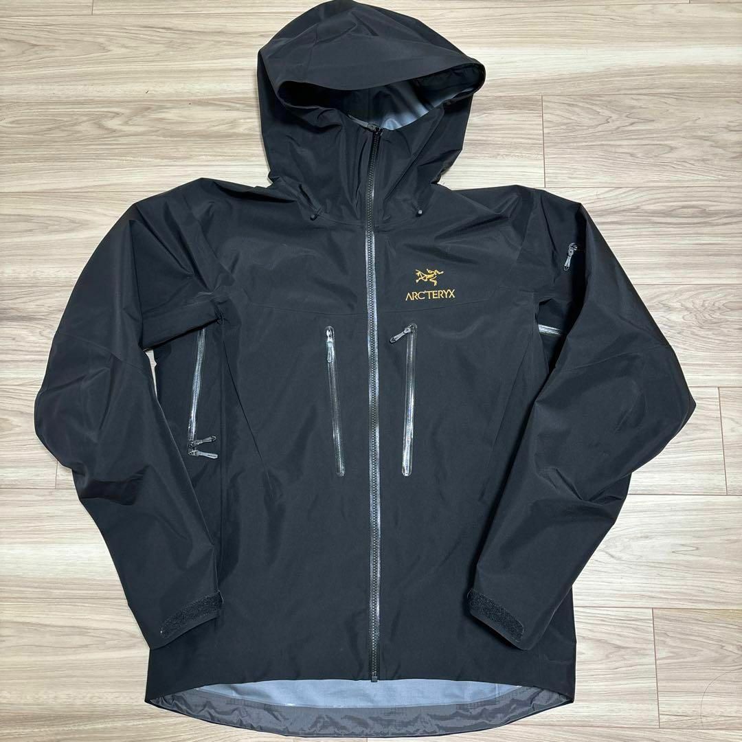 ARC’TERYX アークテリクスアルファ α SV M