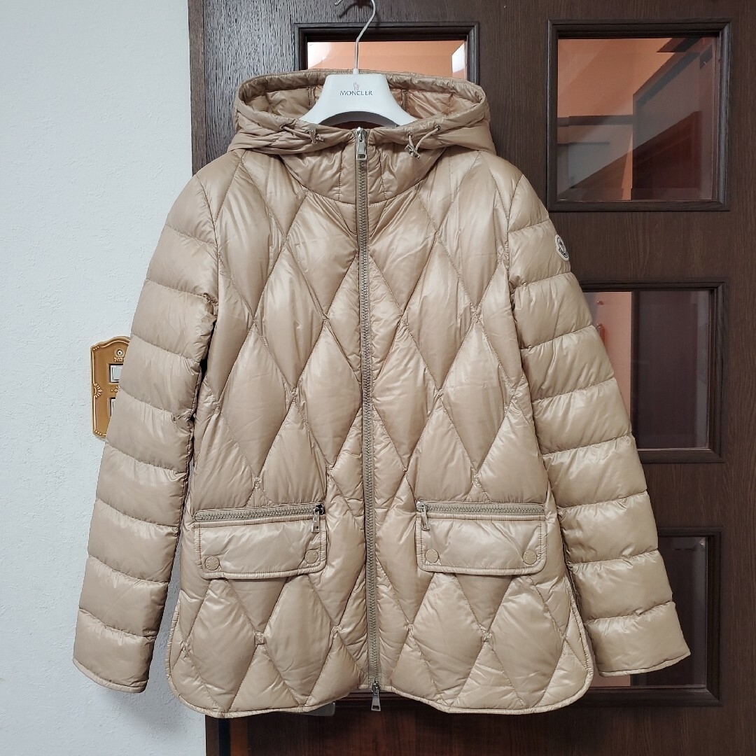 美品 MONCLER モンクレール 美シルエット フレア ダウン コート 茶 0