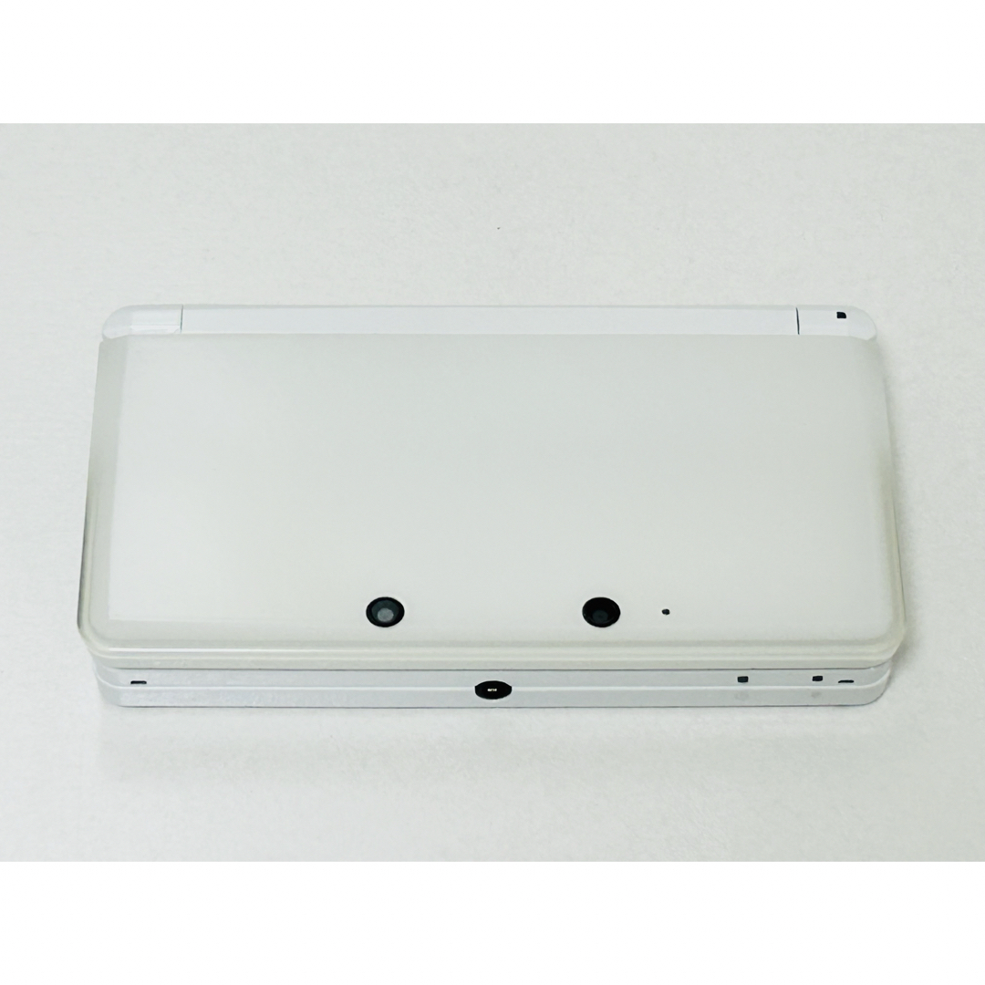 ニンテンドー3DS(ニンテンドー3DS)のNintendo 3DS アイスホワイト エンタメ/ホビーのゲームソフト/ゲーム機本体(家庭用ゲーム機本体)の商品写真