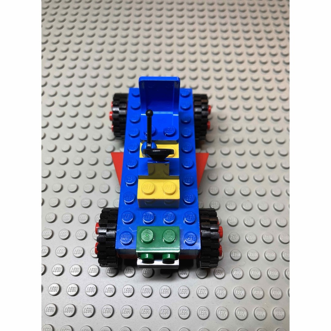 Lego(レゴ)のLEGO レゴバケツ　いろいろ自動車2台分のタイヤパーツ他セット キッズ/ベビー/マタニティのおもちゃ(知育玩具)の商品写真