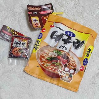 ノンシン(農心)のノグリ ガチャガチャ キーホルダー　と　ポーチ(その他)